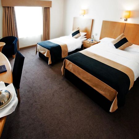 La Mon Hotel & Country Club Castlereagh エクステリア 写真