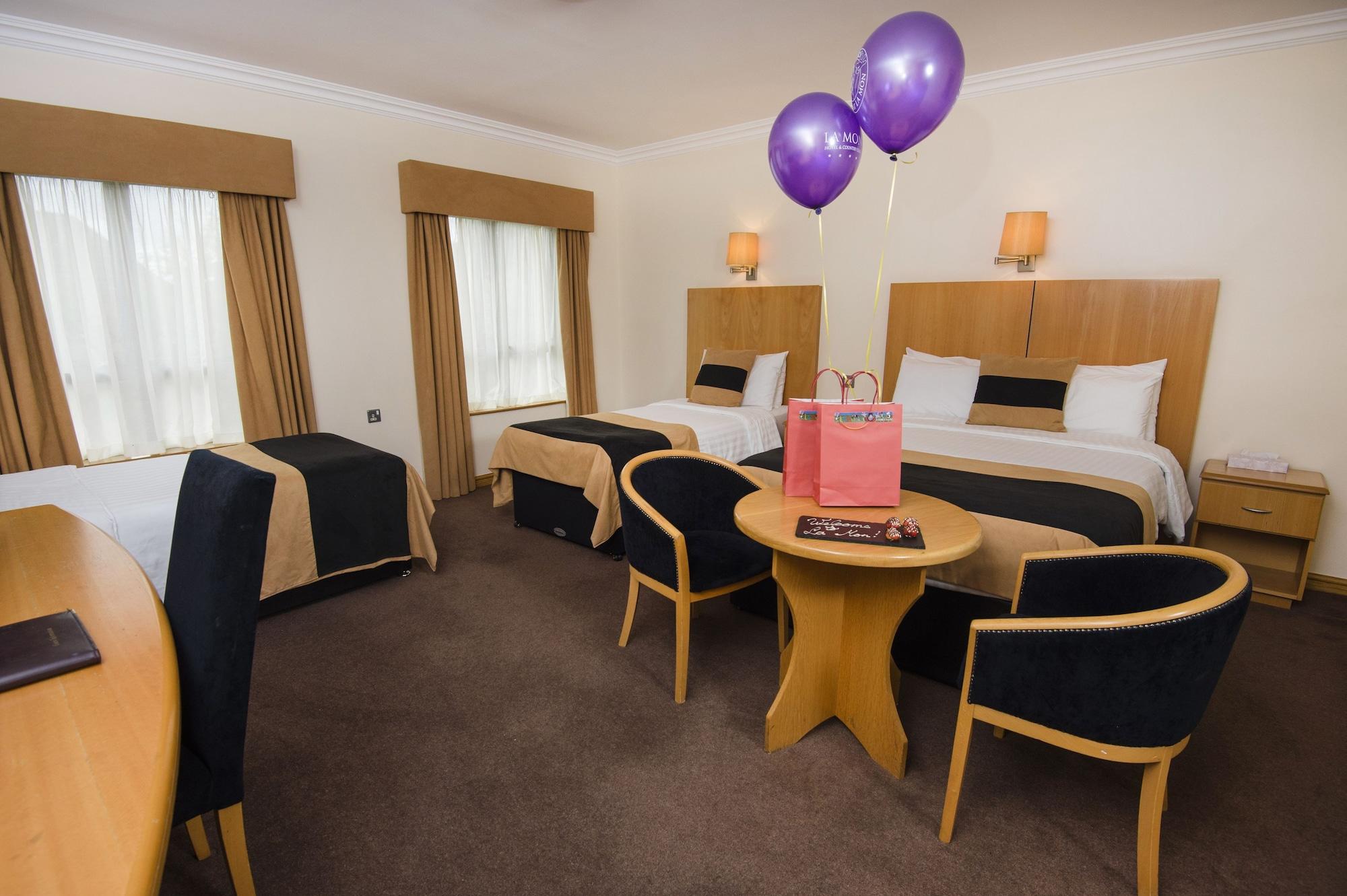 La Mon Hotel & Country Club Castlereagh エクステリア 写真