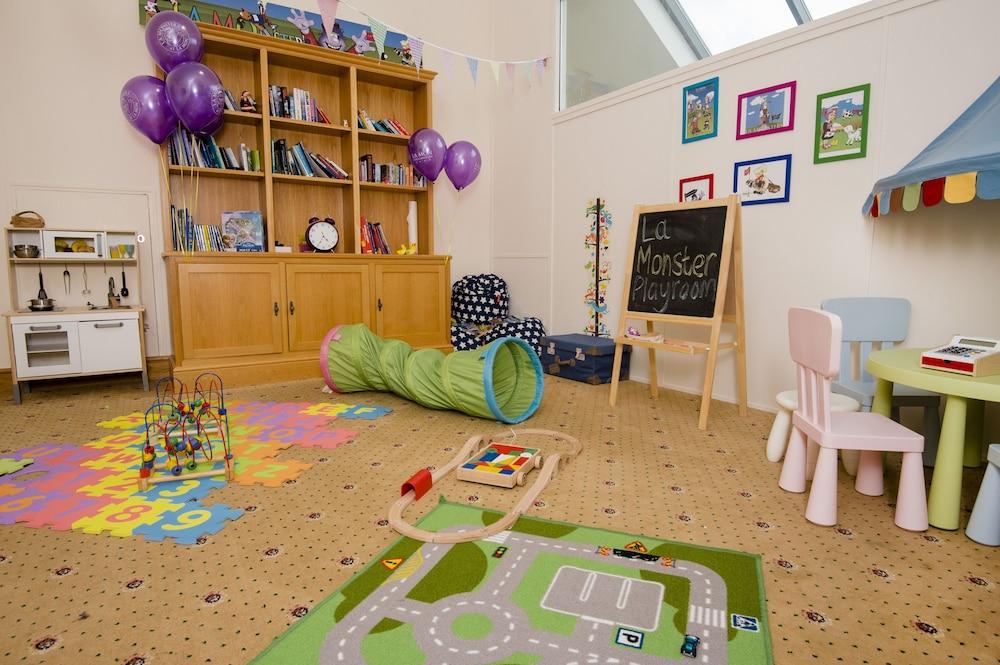La Mon Hotel & Country Club Castlereagh エクステリア 写真