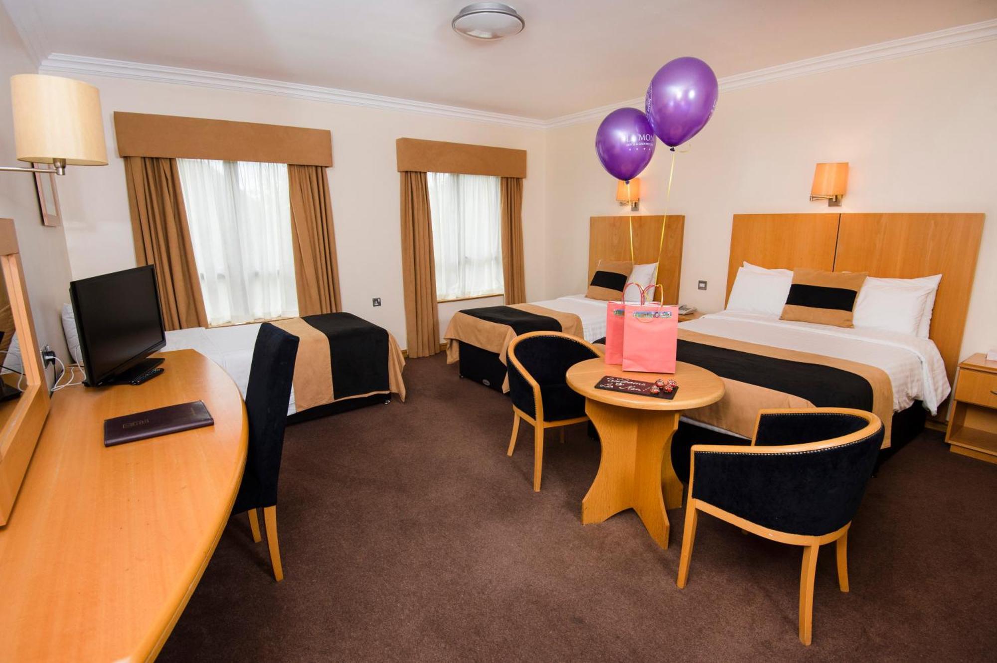La Mon Hotel & Country Club Castlereagh エクステリア 写真