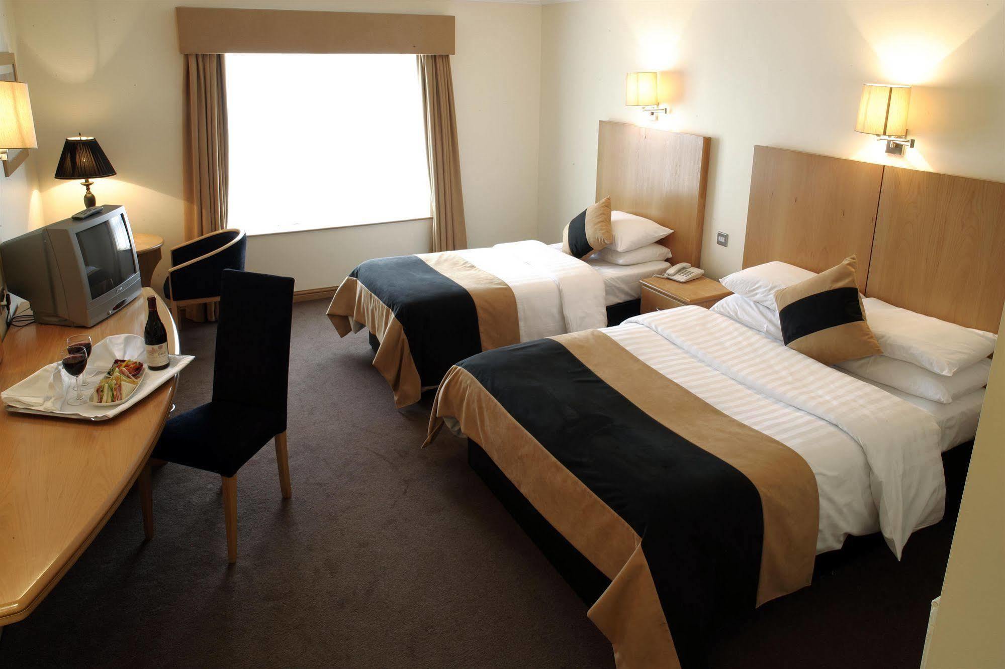La Mon Hotel & Country Club Castlereagh 部屋 写真