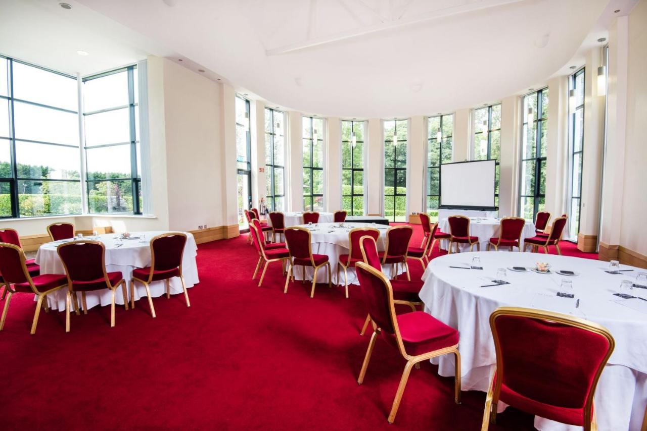 La Mon Hotel & Country Club Castlereagh エクステリア 写真
