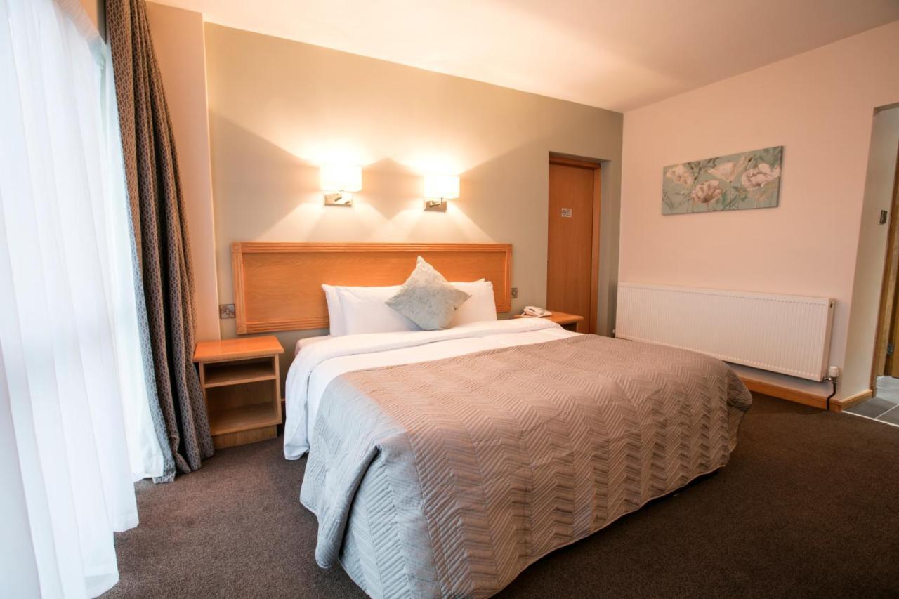 La Mon Hotel & Country Club Castlereagh エクステリア 写真